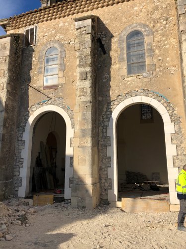 Nouvelles ouvertures dans l'église de Roussas
