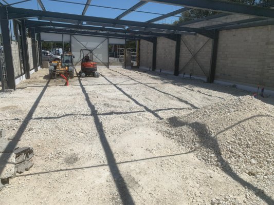 GRIGNAN - Construction de locaux commerciaux - photo 1