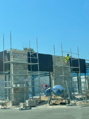 GRIGNAN - Construction de locaux commerciaux - photo 2