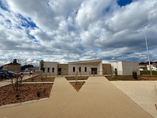 DONZERE - Construction d'un centre de loisirs - photo 4